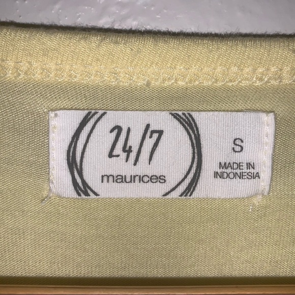 Maurices Striped Top Women’s Size Small - Picture 6 of 8